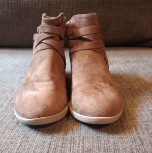 Girls booties, brown, size 2